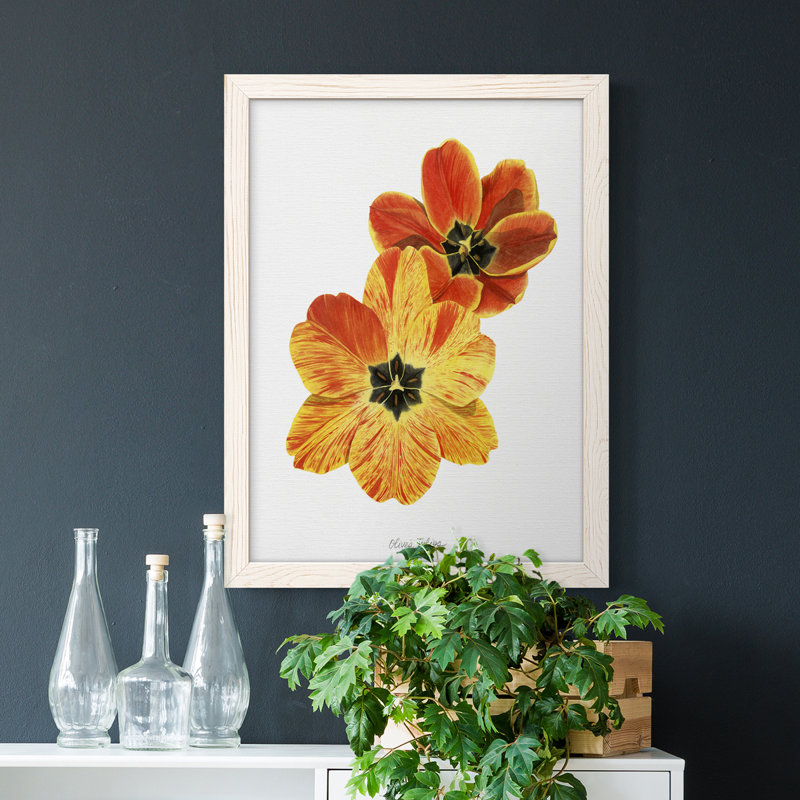 Toile encadrée de qualité supérieure Olive's Tulips II - prête à être accrochée, H 38 po x l 28 po x P 1 po, Blanc