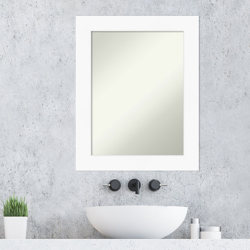 Miroir mural blanc, H 29,5 po x l 23,5 po
