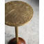 Table d'appoint mince en laiton 11,8 x 11,8 x 24 po avec plateau texturé doré et base en bois