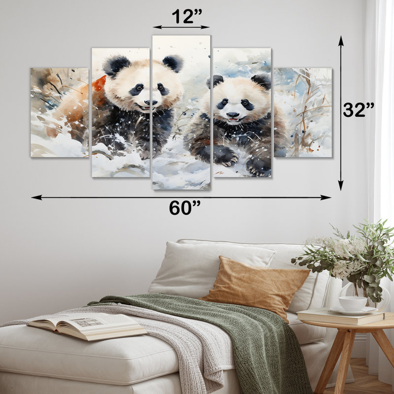 Paysage de panda jouant dans un paysage d'hiver