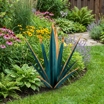 14" Large Agave Metal Garden Decoration