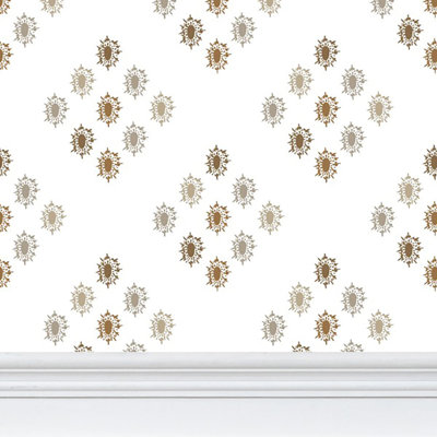 British Brooch Large Repeat Luxury Wallpaper
