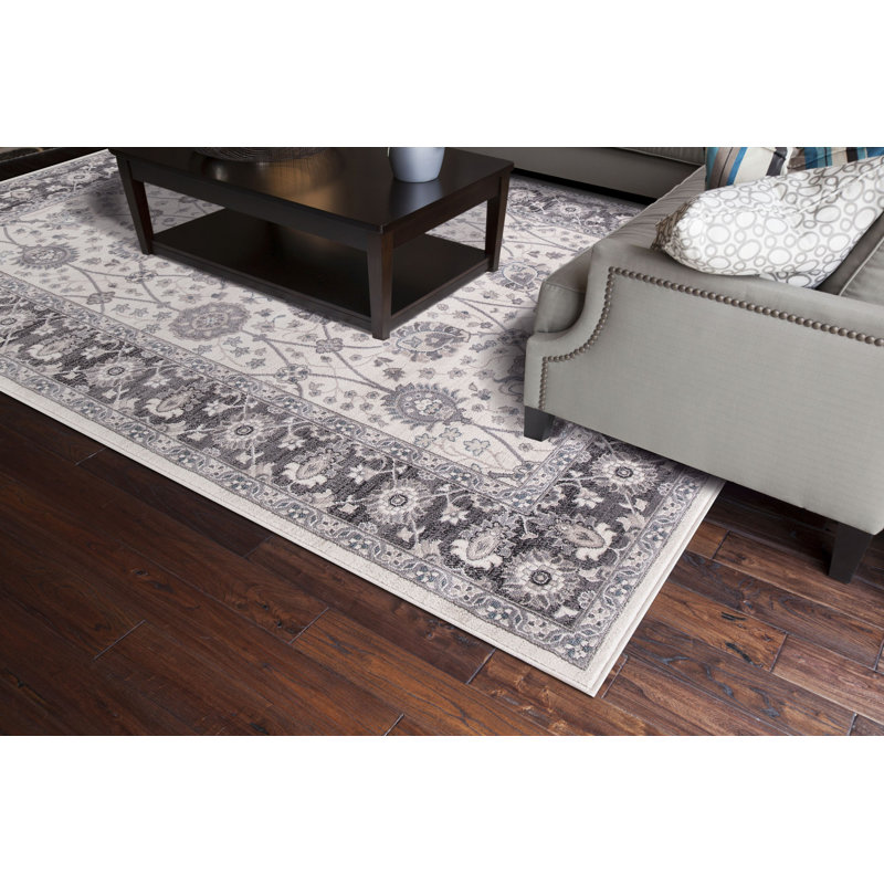 Oriental Indoor Rug, Rectangle 7' x 9'