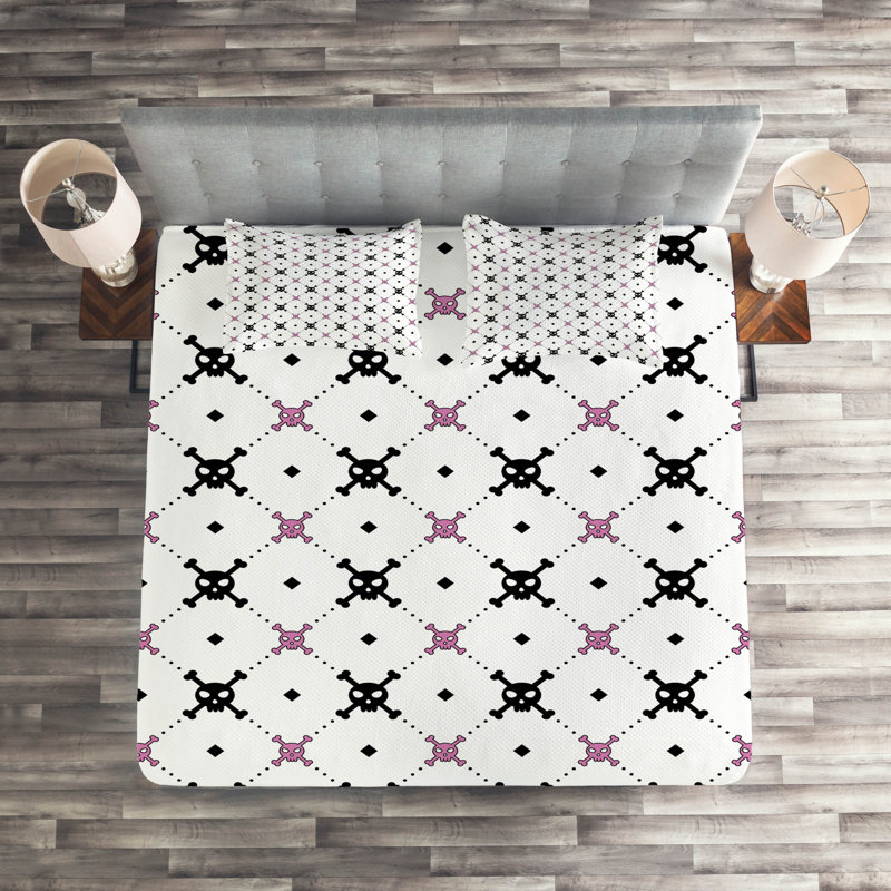 Skull Polyester Geometric Shapes Coverlet, King Bedspread + 2 Shams