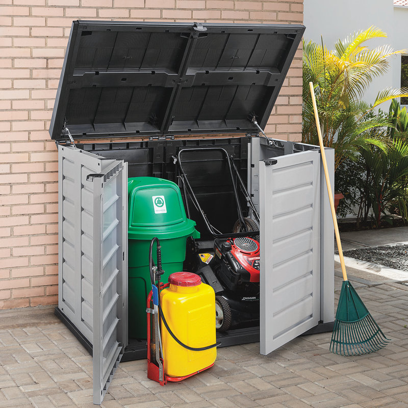 Remise pour outils en plastique horizontale l 5 pi x P 3 pi