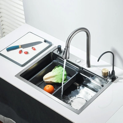 Évier de cuisine avec bec cascade, comprenant un robinet trois-en-un, un purificateur d'eau et un distributeur de savon. (23,63 x 17,72 pouces)