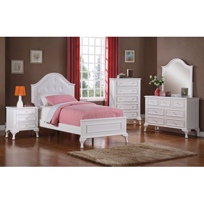 Duena Bedroom Set