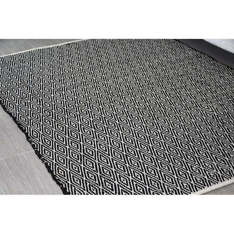Arnar Argyle Indoor Rug, Rectangle 5' x 7'