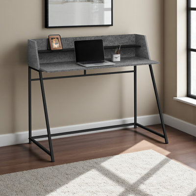 Bureau d'ordinateur Ellingham Huche avec tablette en gris avec finition en métal, H 38,95 po x l 47,14 po x P 23,46 po