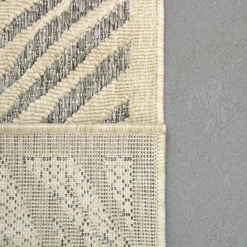 Gengler Floral Indoor / Outdoor Rug