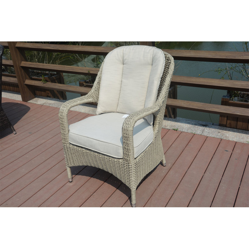 Pièce avec coussins, Beige
