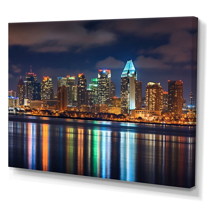 «Montreal Skyline At Night - California», art mural, H 16 po x l 32 po x P 1 po, Toile tendue