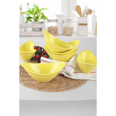 Bols en céramique, jaune, 1,6 x 1,6 x 4,1 pouces | 100% céramique, va au lave-vaisselle et au micro-ondes | Parfait pour servir des collations, des trempettes ou des desserts | Ustensiles de cuisine élégants et fonctionnels pour un usage quotidien