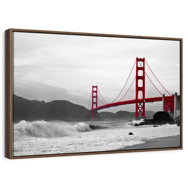 Golden Gate Bridge Beach, 37 po x 25 po, Cadre flottant noyer