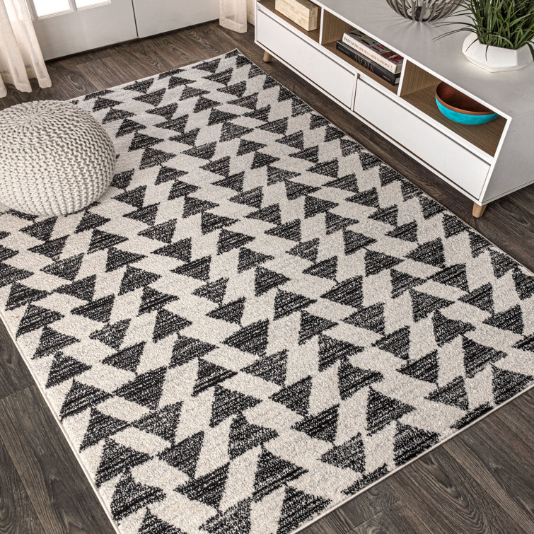 Farnham Moroccan Triangle Geometric Cream/Black Rug