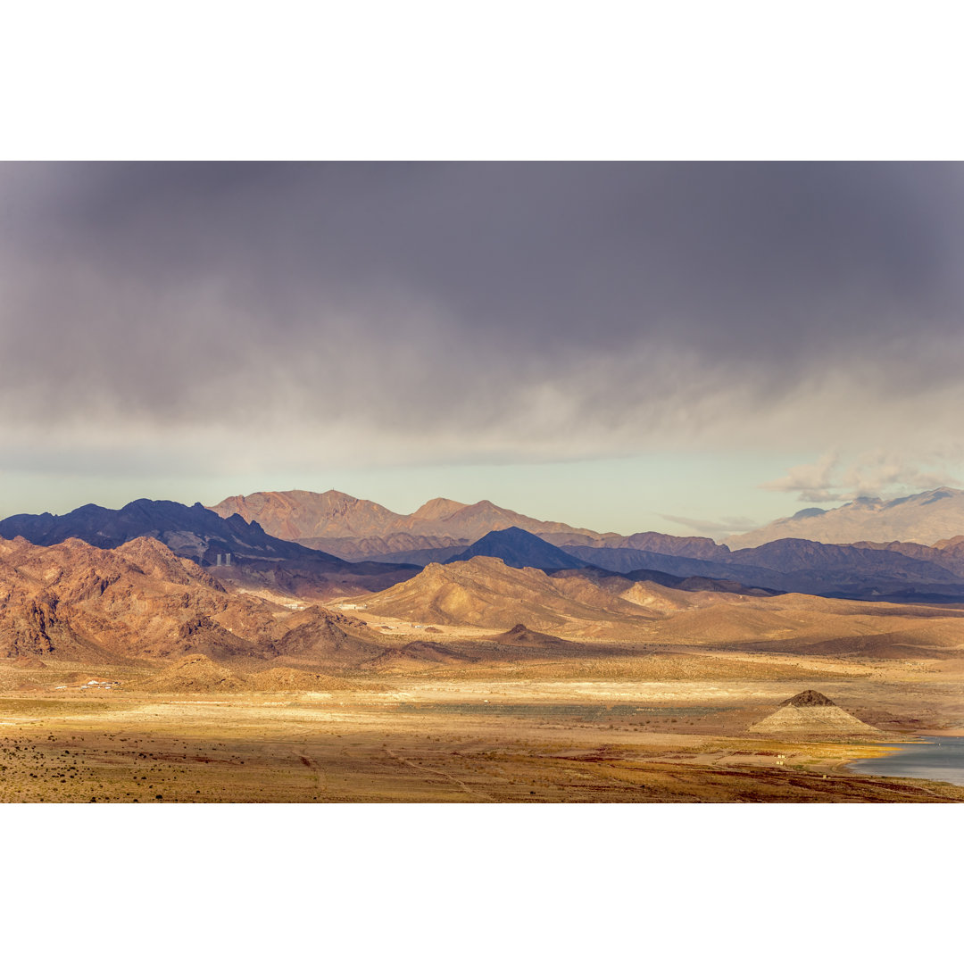 Bergblick bei Las Vegas von Spondylolithesis - Kunstdrucke auf Leinwand