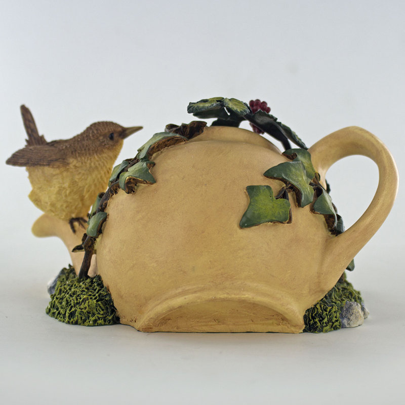 Lavada Figurines & Sculptures