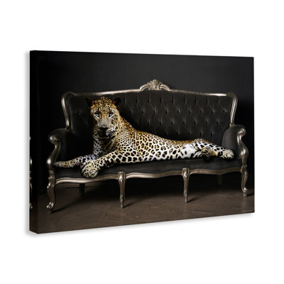 «Cheetah Sprawled on Couch», art mural sur toile par Reinders