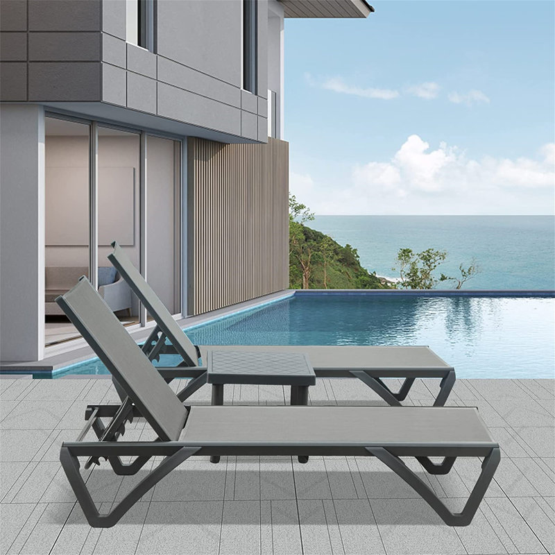 Ixtzel 3-Piece Aluminum Chaise Lounge Set with Wheels and Side Table, Gray