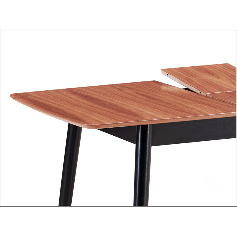 Table de salle à manger naturelle et noire