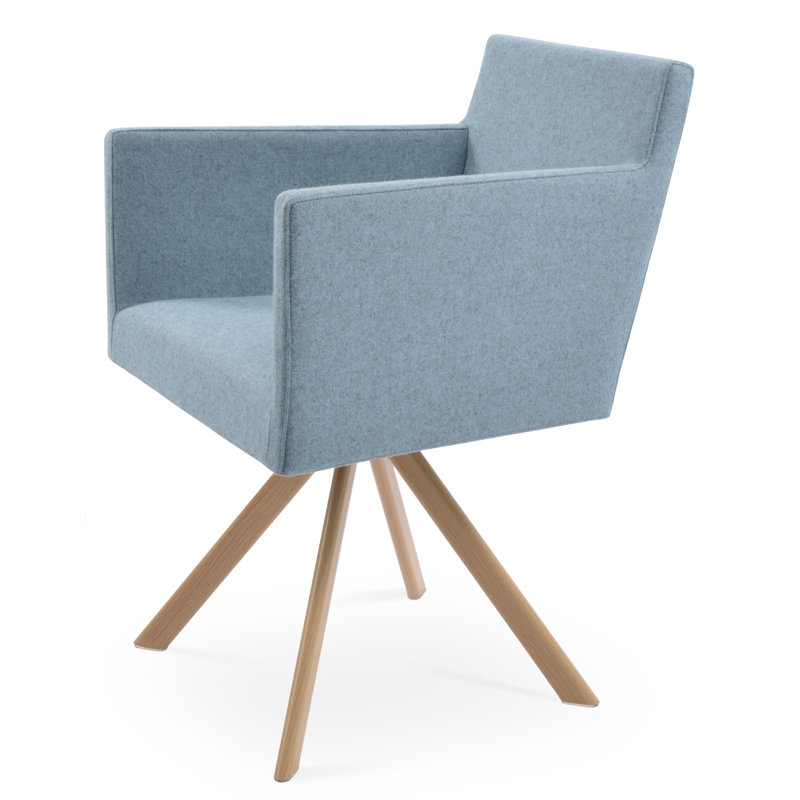 Chaise avec accoudoirs en métal Harput, Laine Camira - bleu fumée, Naturel