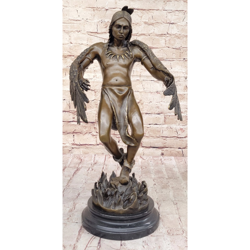 Statue chaman Kreps Native American Indian Dancer