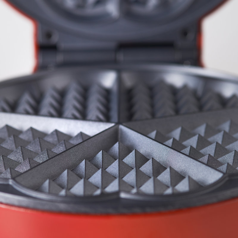 Global Gizmos 18cm Heart Waffle Maker