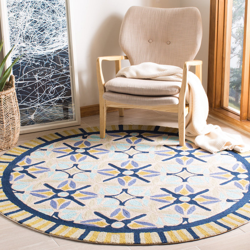 Childers Hand Hooked Performance Floral Rug, Round 4'