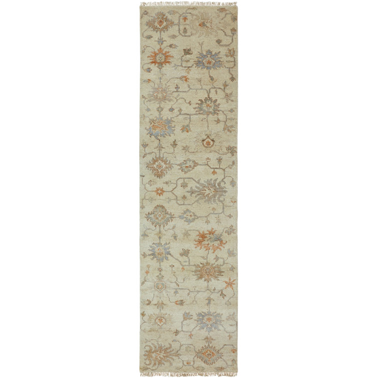 Wool Oriental Area Rug in Ivory