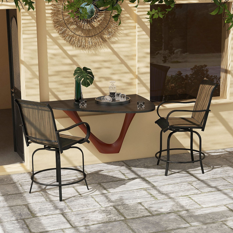 Tabourets de bar d'extérieur avec accoudoirs Outsunny, ensemble de 2 chaises de patio pivotantes à 360 °, Marron clair