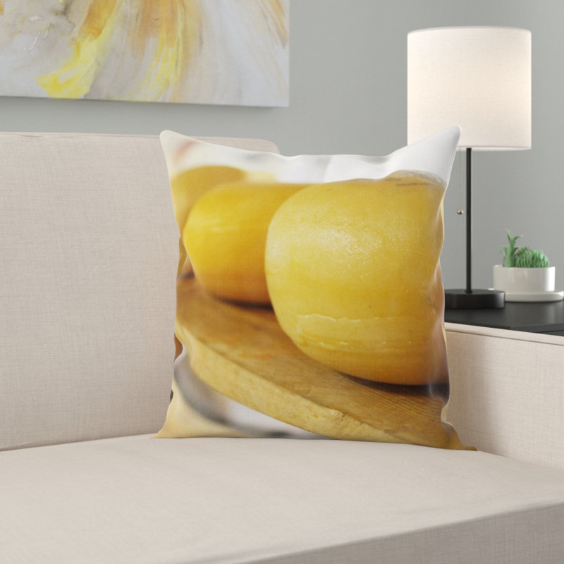 Coussin décoratif en fromage