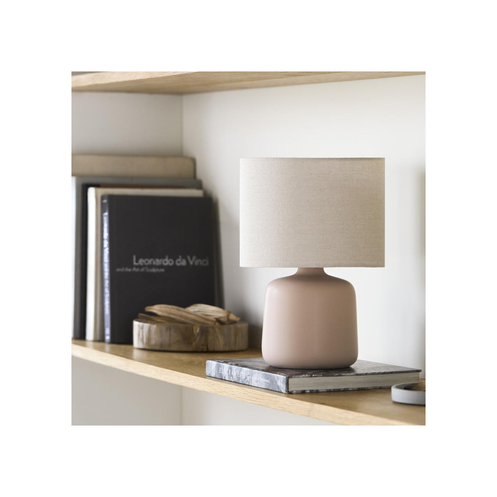 Pramit Table Lamp, Pink