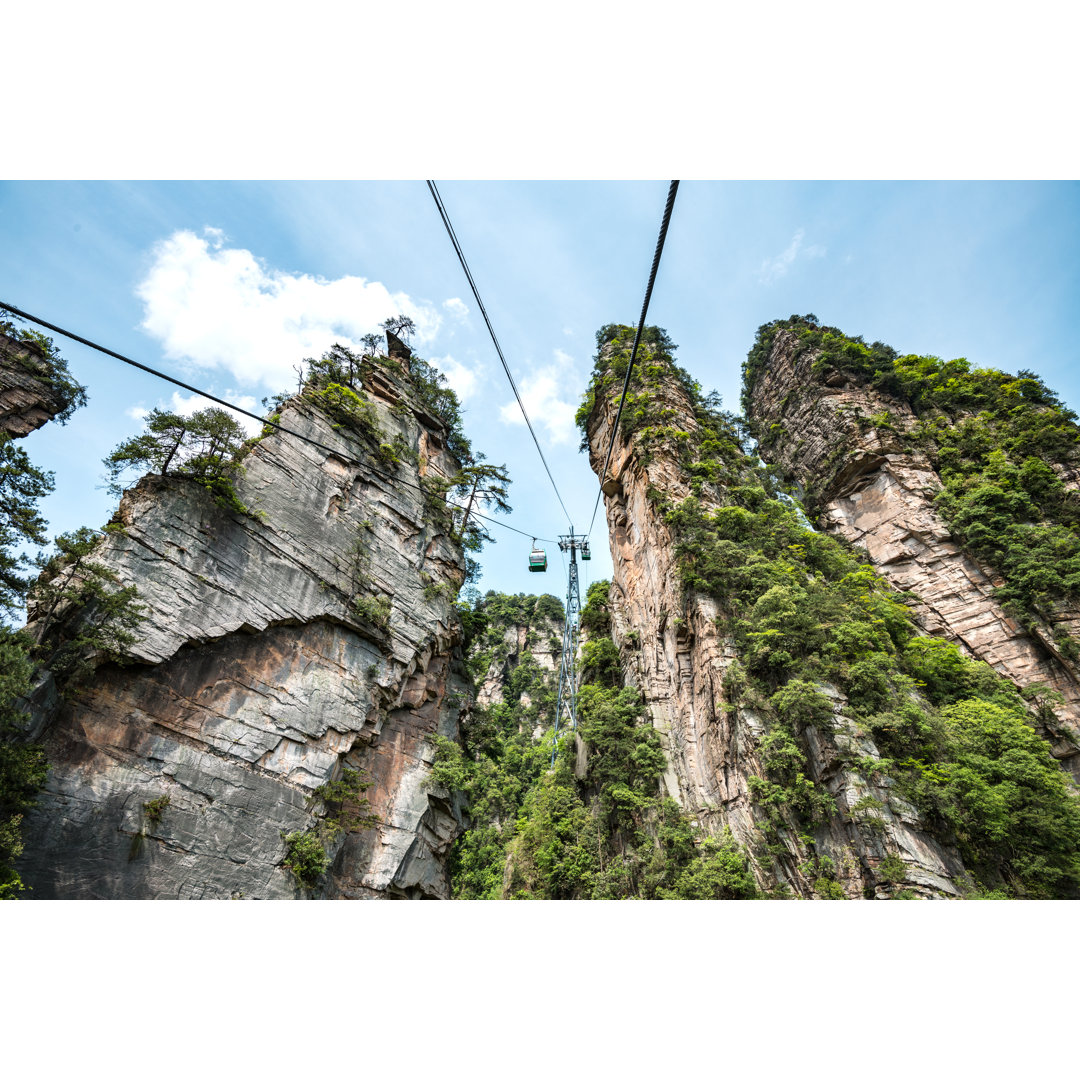 Cable Cars Up To The Avatar Mountains von Golero - Leinwandbilder Kunstdrucke