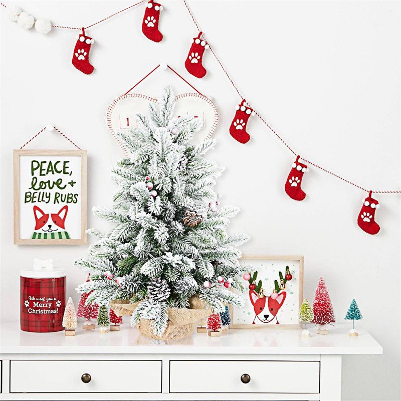Arbre de Noël de table floqué avec base en ciment en toile de jute