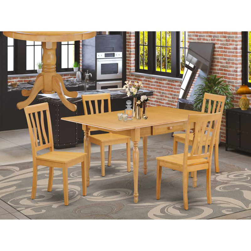 Ensemble de salle à manger Boxborough, Chêne, Chêne, 5 pièces : 1 table, 4 chaises
