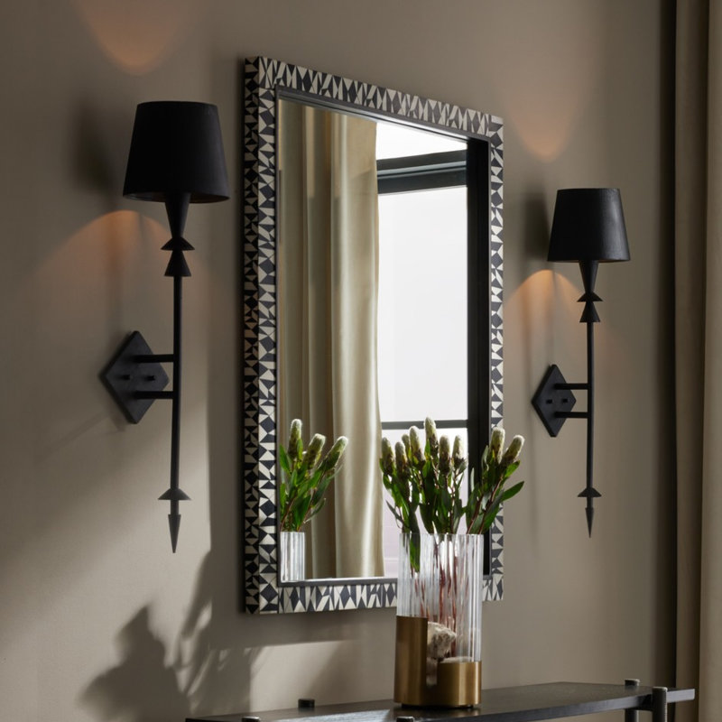 Anton 1 - Light Wallchiere