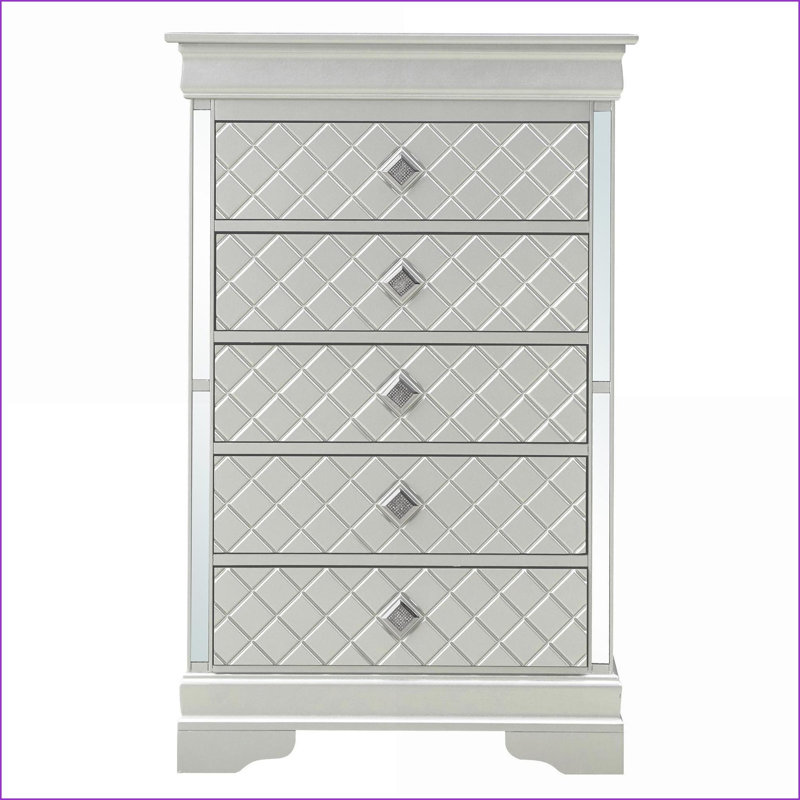 3D45347346F04CE4A313E769AAF49627, Silver