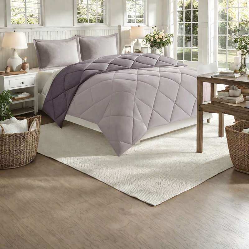 Hypoallergenic Polyester Bedding Sets, Reversible Comforter For Modern Home