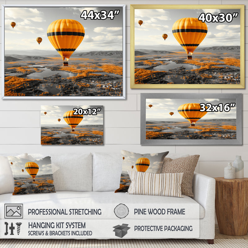 «Yellow Hot Air Ballons Scenery I», impression d'art sur montgolfière, H 16 po x l 32 po x P 1 po, Cadre flottant noir