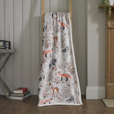 Winter Wild Life Throw