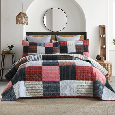 100% Cotton Floral Pattern Reversible Patchwork Quilt Set