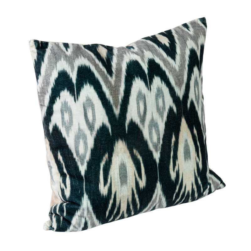 Oreiller carré en velours de coton à imprimé ikat avec dossier en chambray, Carré 20 po, Bleu foncé / ikat gris