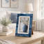 Cadre photo en résine et bois avec insert en verre - Porte-photo décoratif moderne - Bordure en panneau de fibres à densité moyenne pour une présentation élégante - Accent élégant pour la décoration intérieure et les souvenirs personnalisés-90709411