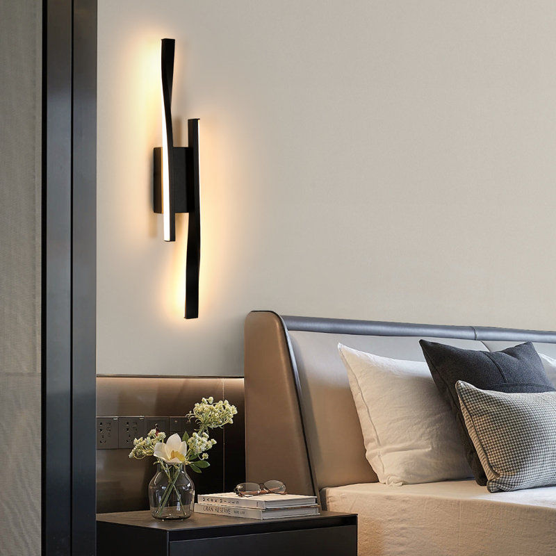 Black Aluminum LED Bar Sconce