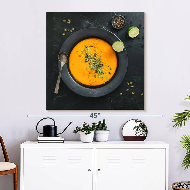 Soupe salée Yarlin, H 10 po x l 10 po