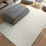 Hand Knotted Area Rug in Ivory And White