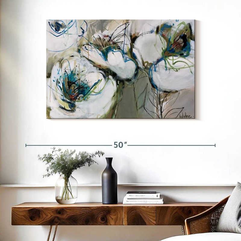 Avery Sundance, 26" H x 39" W