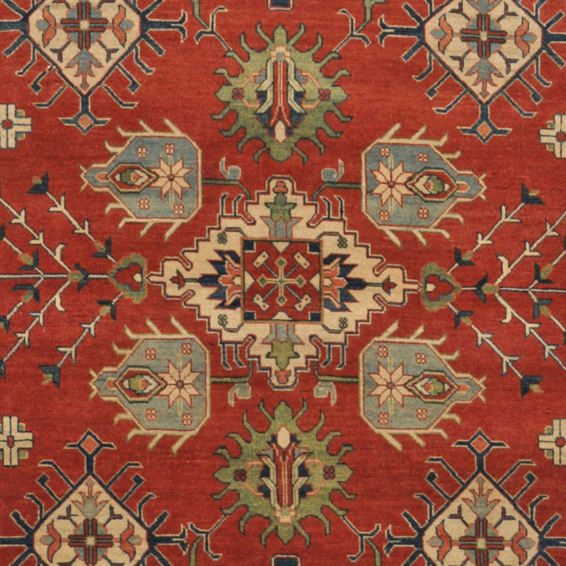 Tapis de zone en laine kazak 7 pi 8 po x 8 po one-of-kind à la main noué la Ketaki