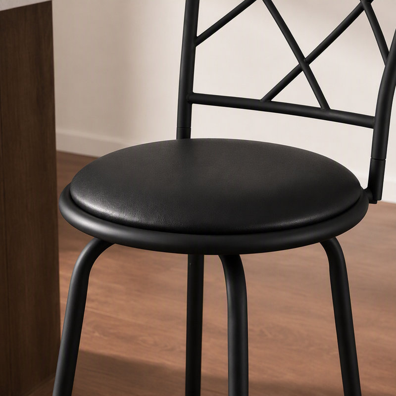Ensemble de 2 tabourets pivotants élégants, aspect métal et cuir, pour un bar ou un îlot de cuisine contemporain.