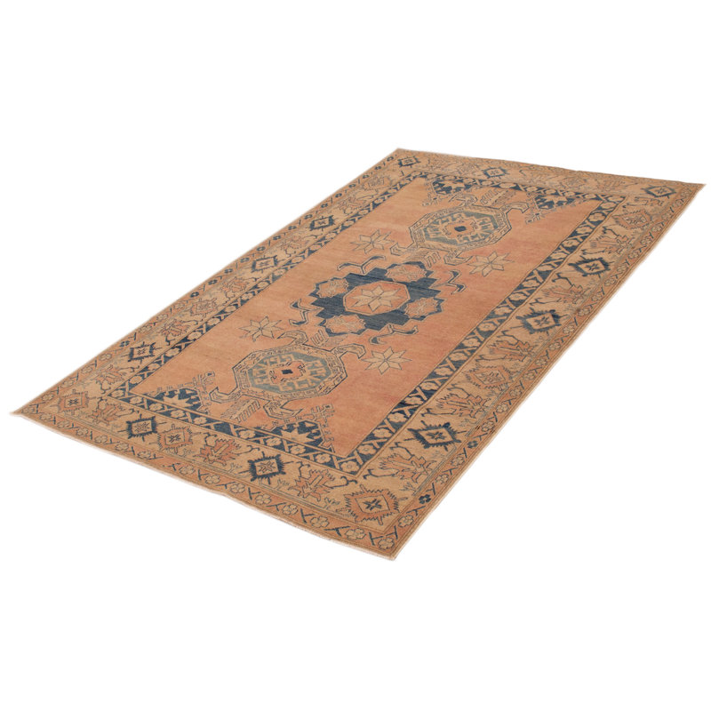 Tapis beige rectangulaire en laine de style années 1990 de 6 pi 2 po x 9 pi 3 po Alcivar